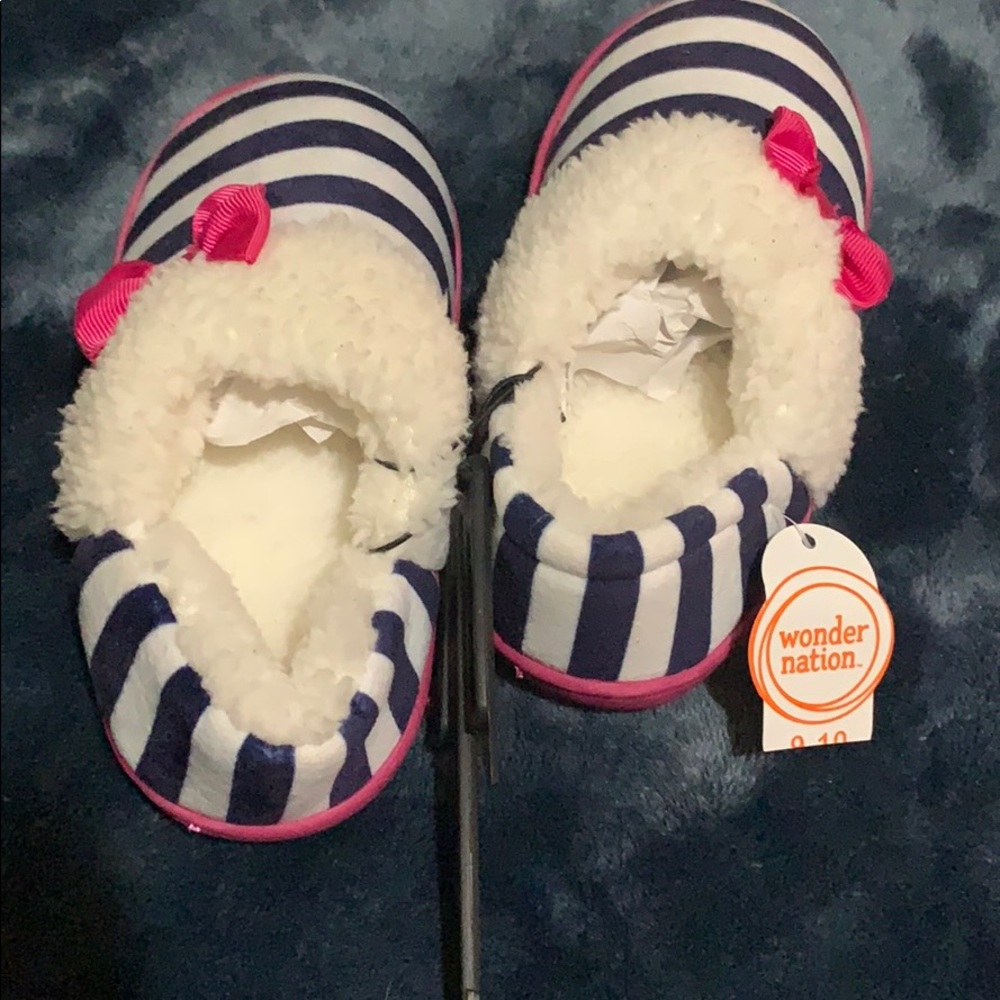 🌟Kids house shoes   Brand new ! - Picture 2 of 2